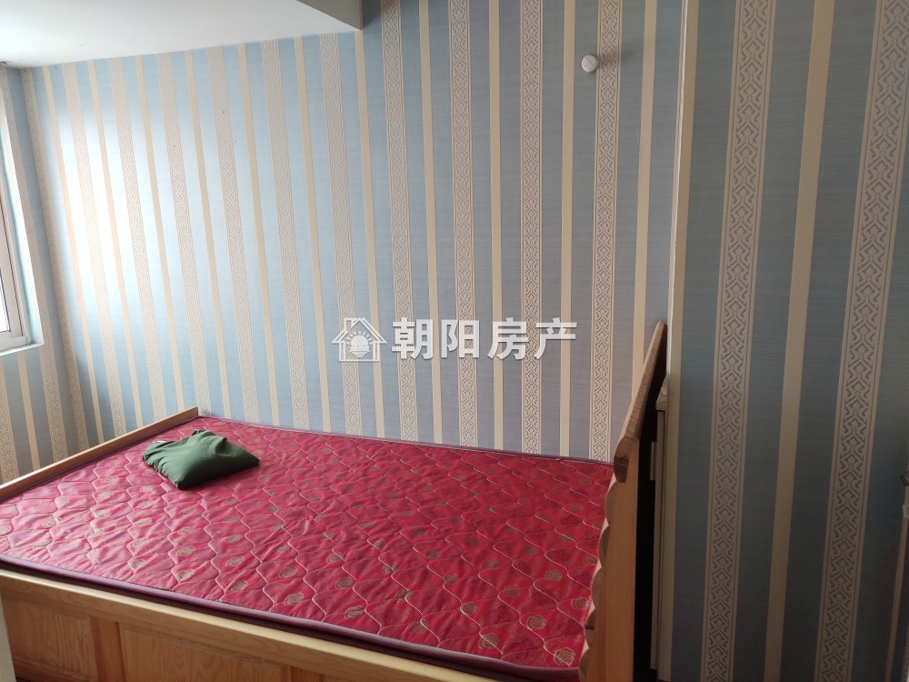 金地国际城A区 45平 复式两室两厅 精装 交通便利 采光好