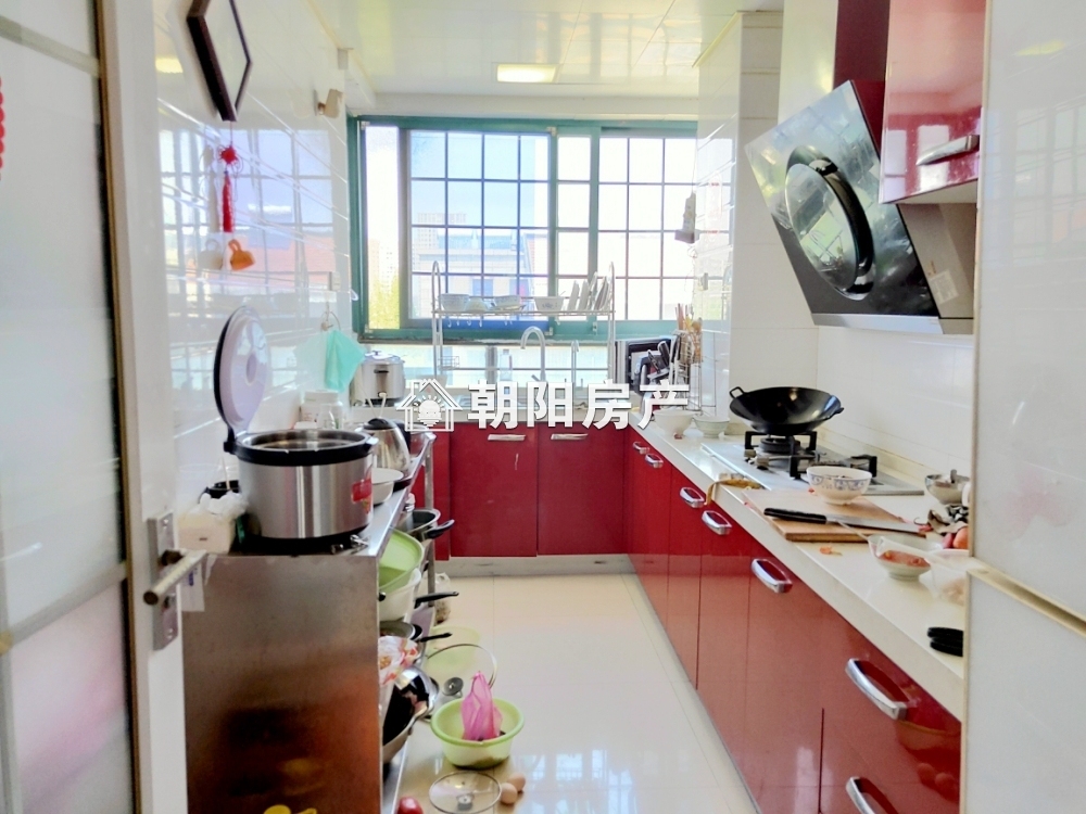南山村C1区 148平 南向四室精装 满两年 学区房