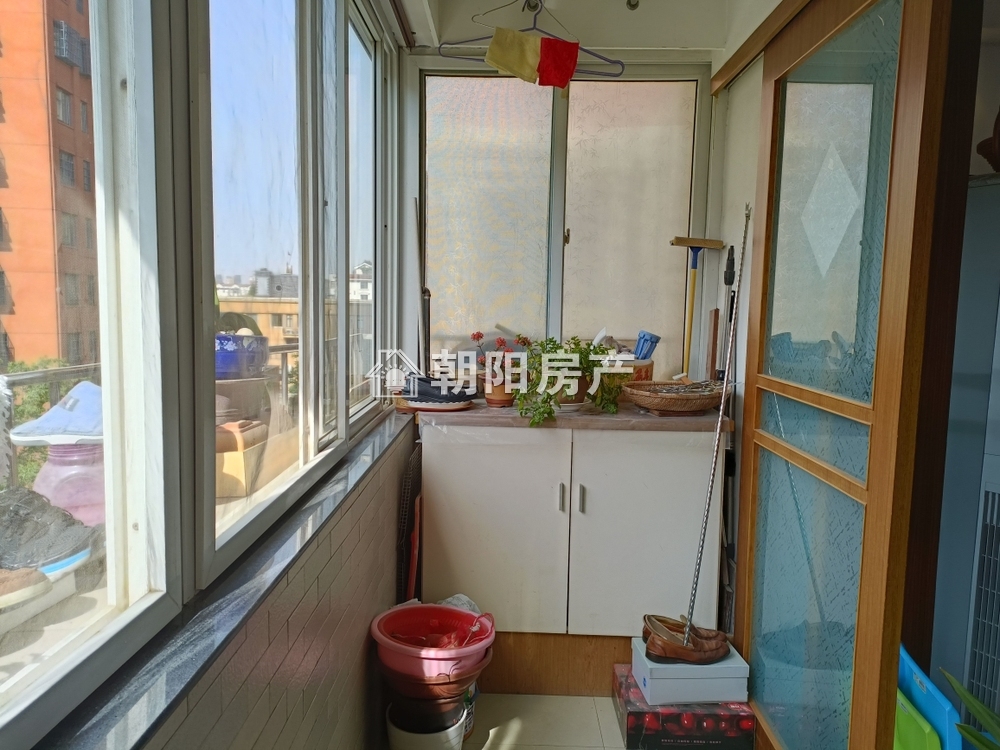 申欣苑3室2厅精装出售