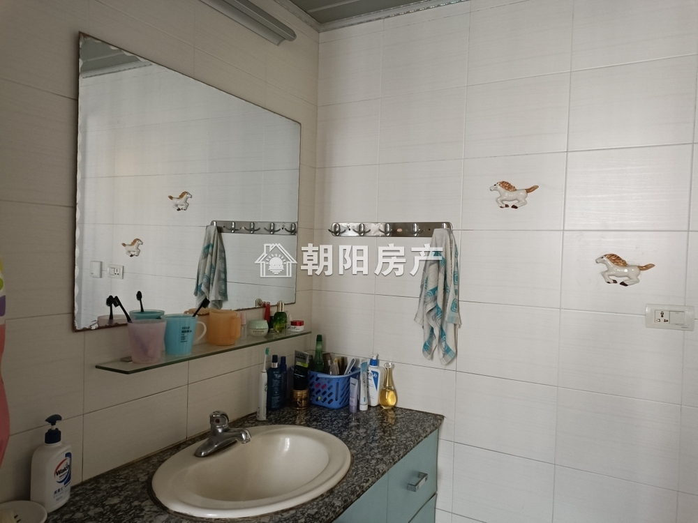 申欣苑3室2厅精装出售