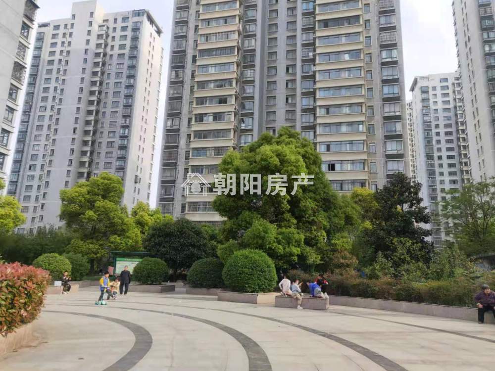 奥林花园 129平 南向三居 满两年 简装 交通便利