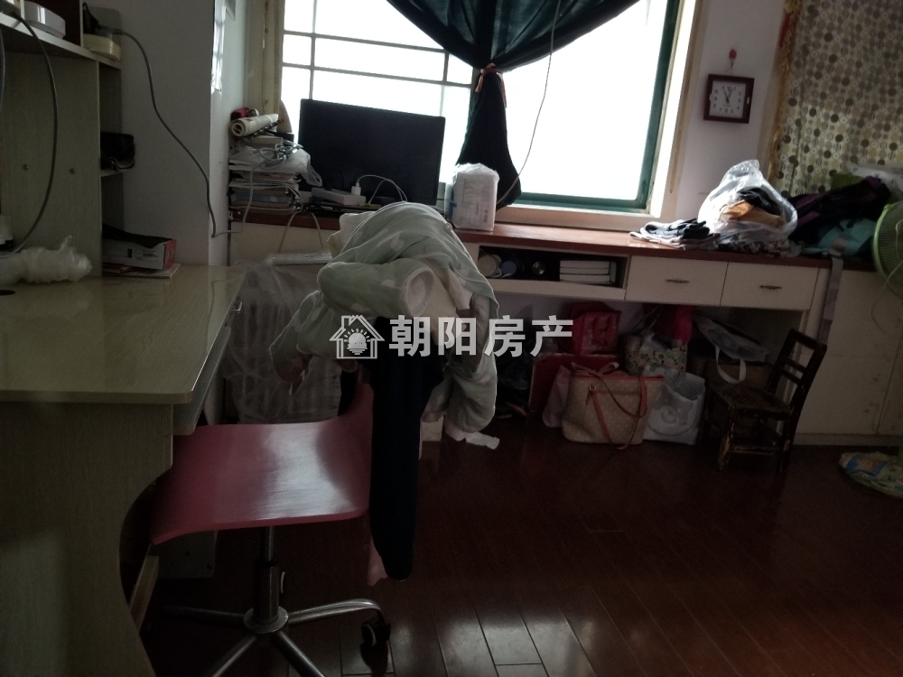 金色大地 45平 东向两室一厅 满两年 精装随时看房