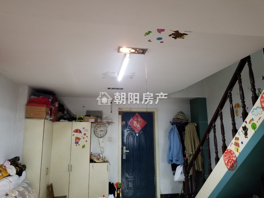 金色大地 45平 东向两室一厅 满两年 精装随时看房