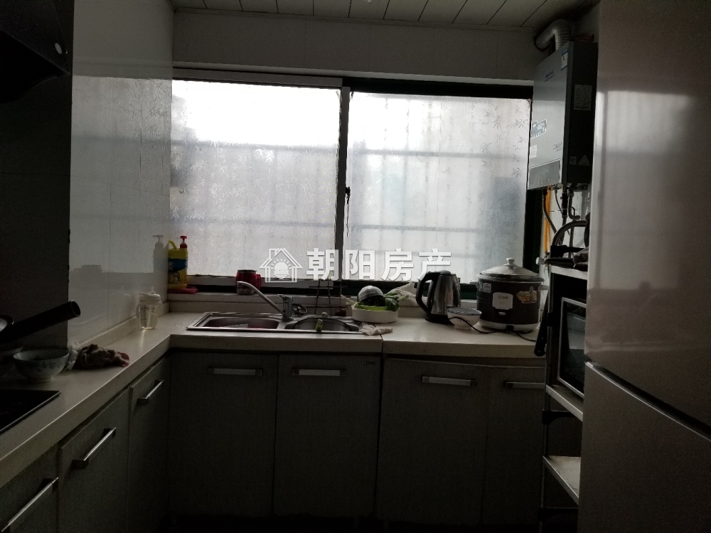 金色大地 45平 东向两室一厅 满两年 精装随时看房