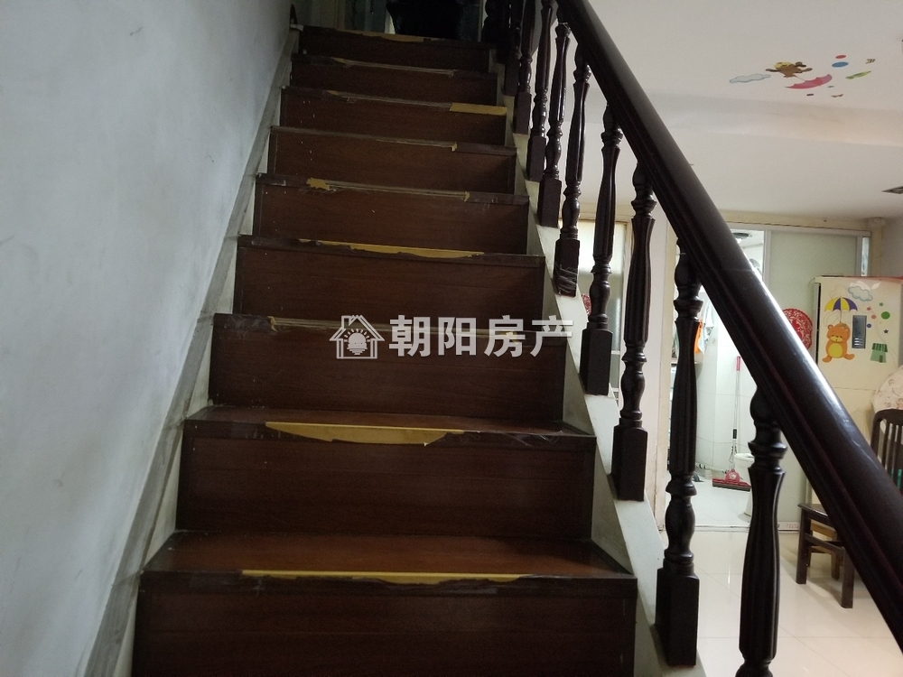 金色大地 45平 东向两室一厅 满两年 精装随时看房