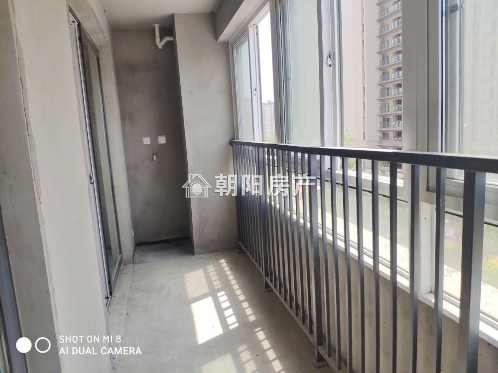 网云小镇一期 101平 南向三室二厅 学区房 交通便利 采光好
