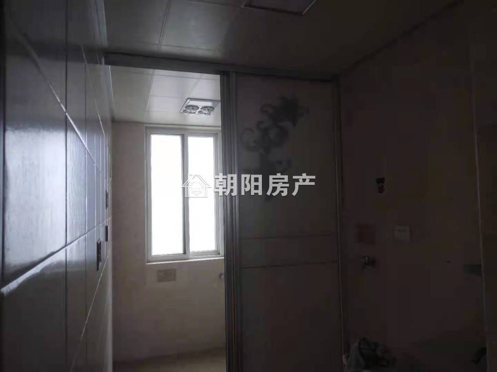 淮望小区三期 112平 南向三室二厅 精装修 单价2232元/平