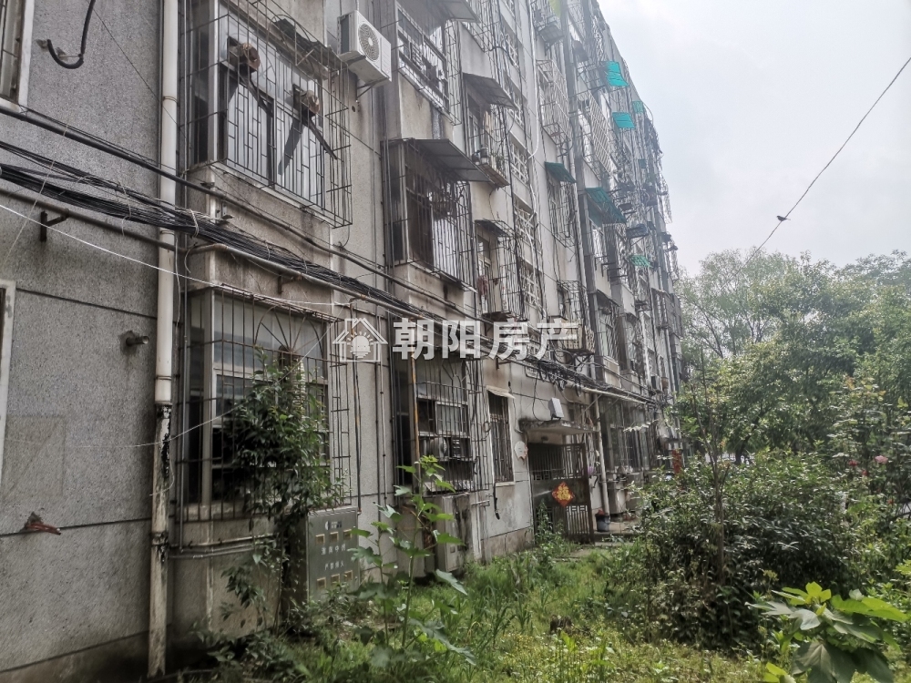 国庆花园 80平 南向两室一厅 精装满两年 采光好随时看房