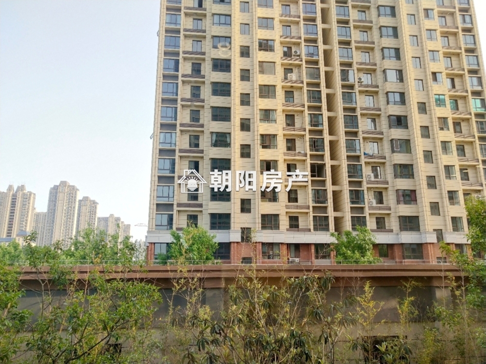 御香山 135平 四室两厅两卫 豪装 交通便利 采光好
