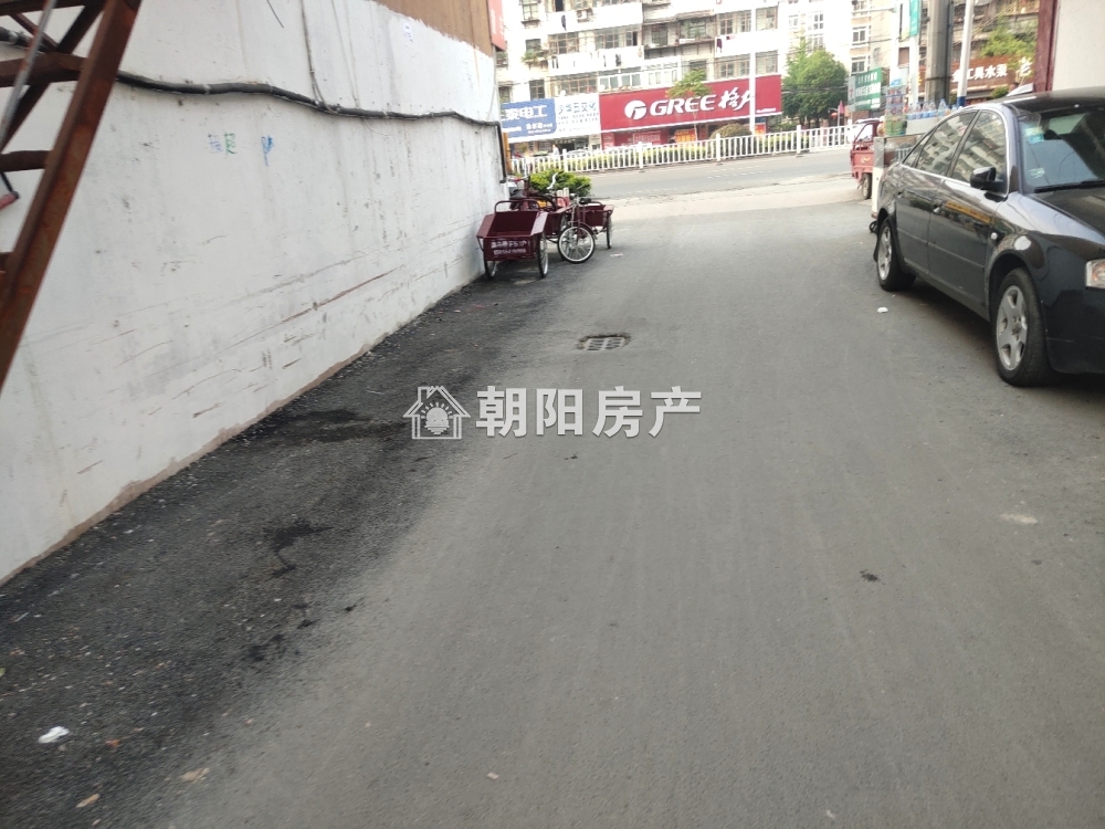 商海大厦 93平 朝南三室 学区房 交通便利