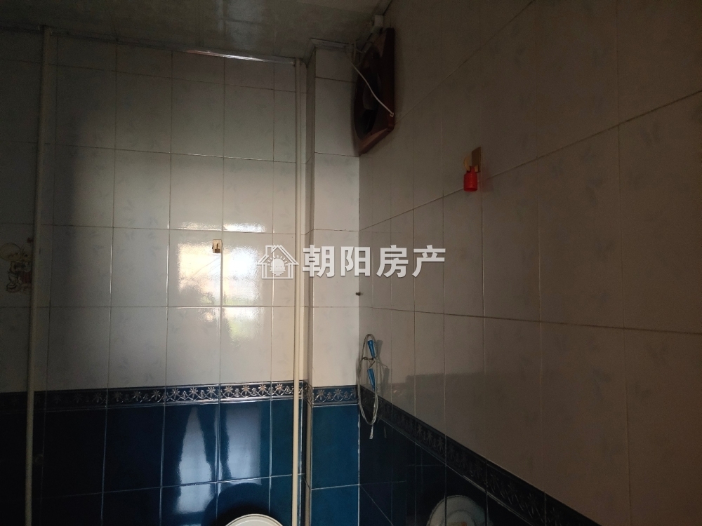 商海大厦 93平 朝南三室 学区房 交通便利