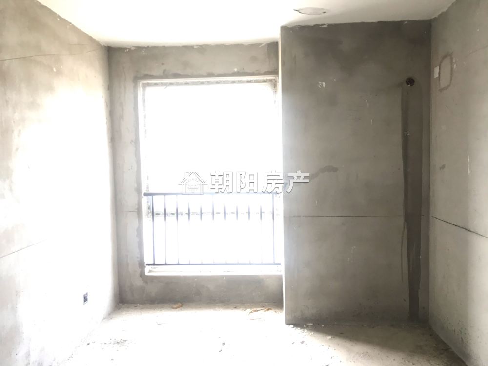 幸福家园 108平 南向三室 满两年 2124元/平