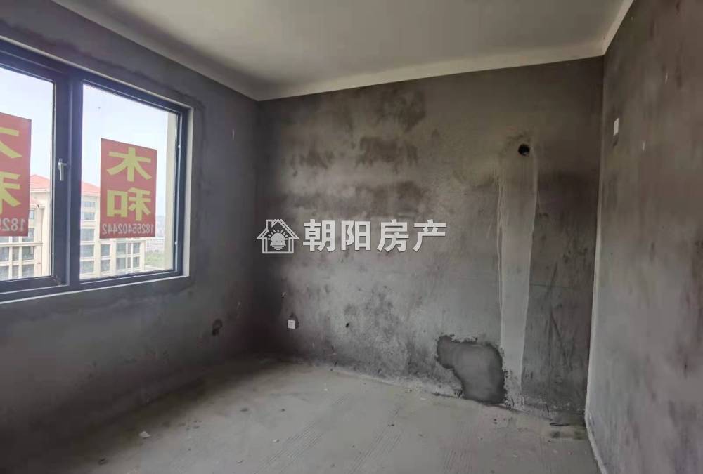 观湖名居 135平 南向三室二厅 满两年 毛坯高层采光好