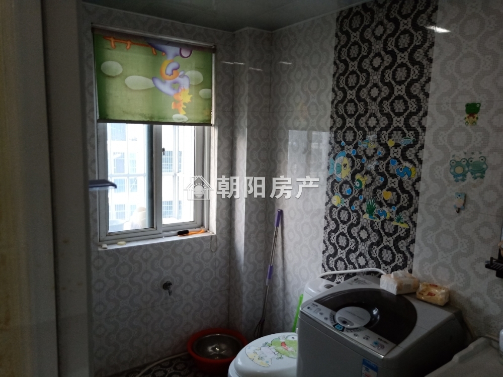 龙兴园 126平 南向三居 采光好 1266元/平 交通便利