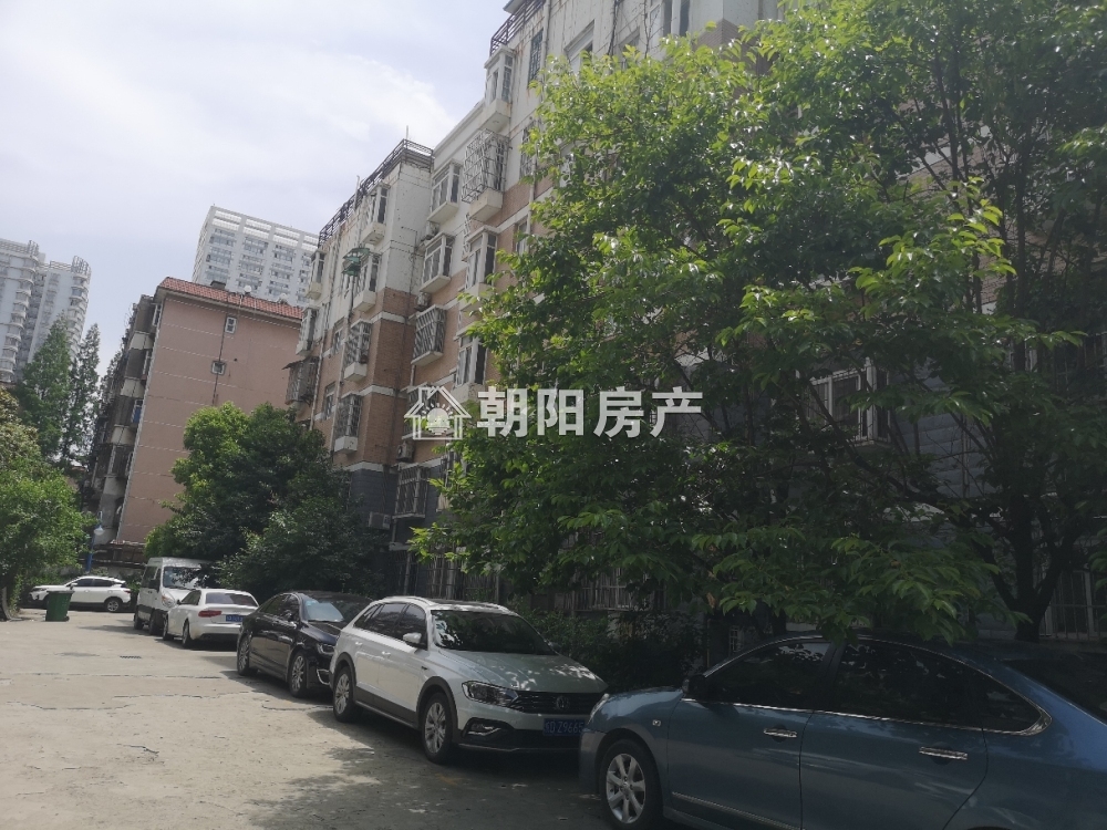 商贸文化广场 126平 南向精装三室 满两年 学区房