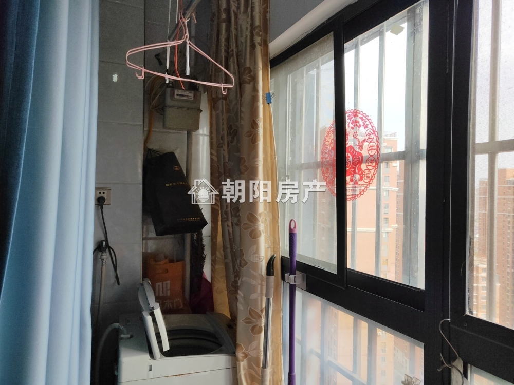 金地国际城A区 54平 精装复式 南向采光好 学区房 满两年
