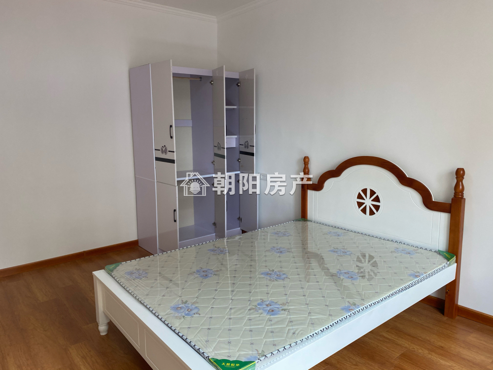中央美域3室2厅毛坯出租