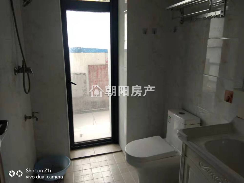 万茂中心 43平 南向精装一室一厅 交通便利 随时看房