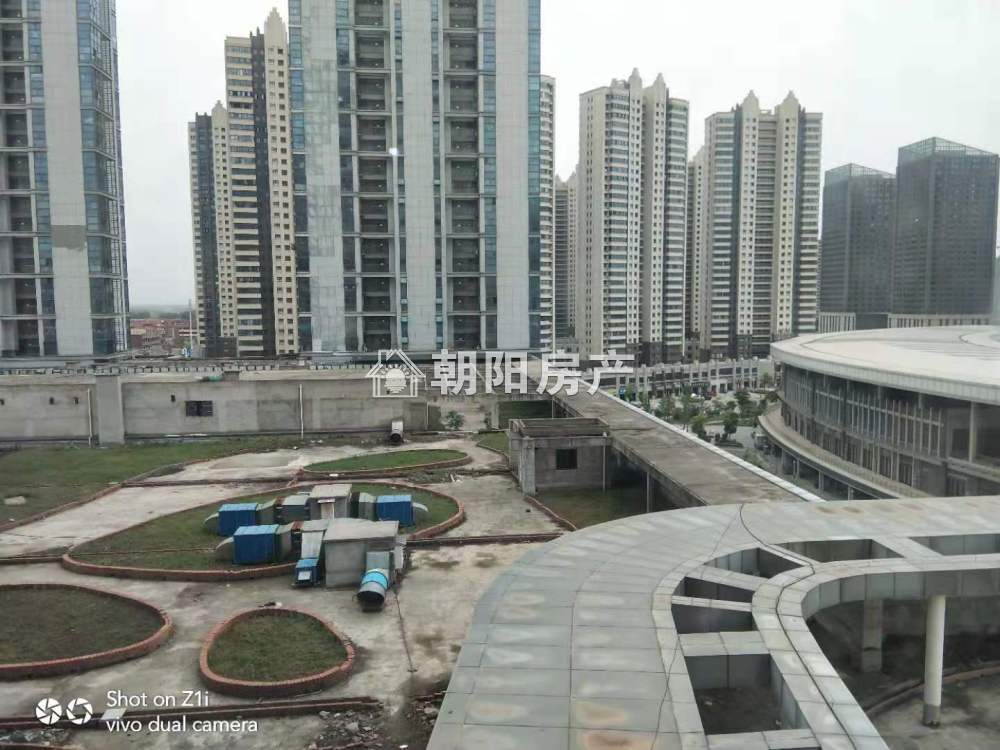 万茂中心 43平 南向精装一室一厅 交通便利 随时看房