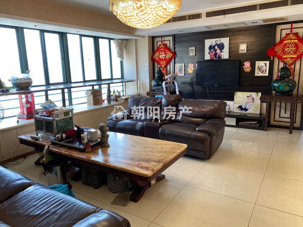 颐园豪景福苑 178平 南向三室二厅 精装免税随时看房