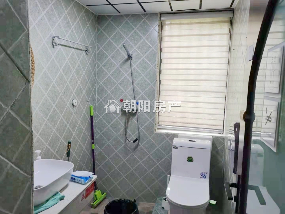 上东锦城 174平 精装六室朝南 学区房 交通便利