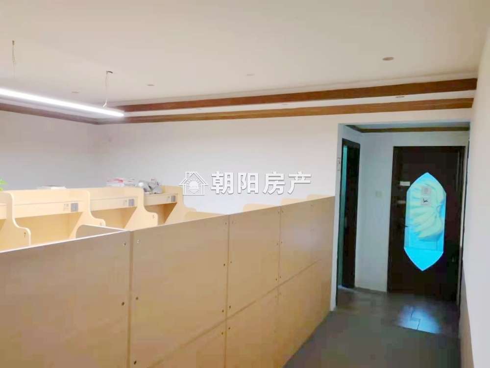 上东锦城 174平 精装六室朝南 学区房 交通便利
