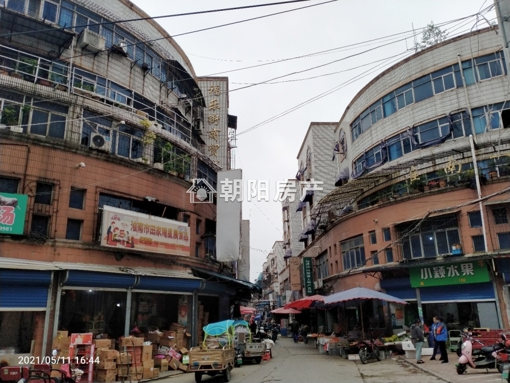 福乐街 74平 东向两室 满两年 交通便利