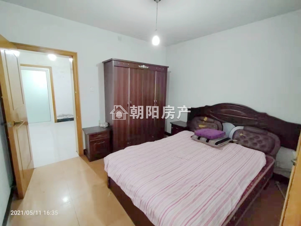福乐街 74平 东向两室 满两年 交通便利