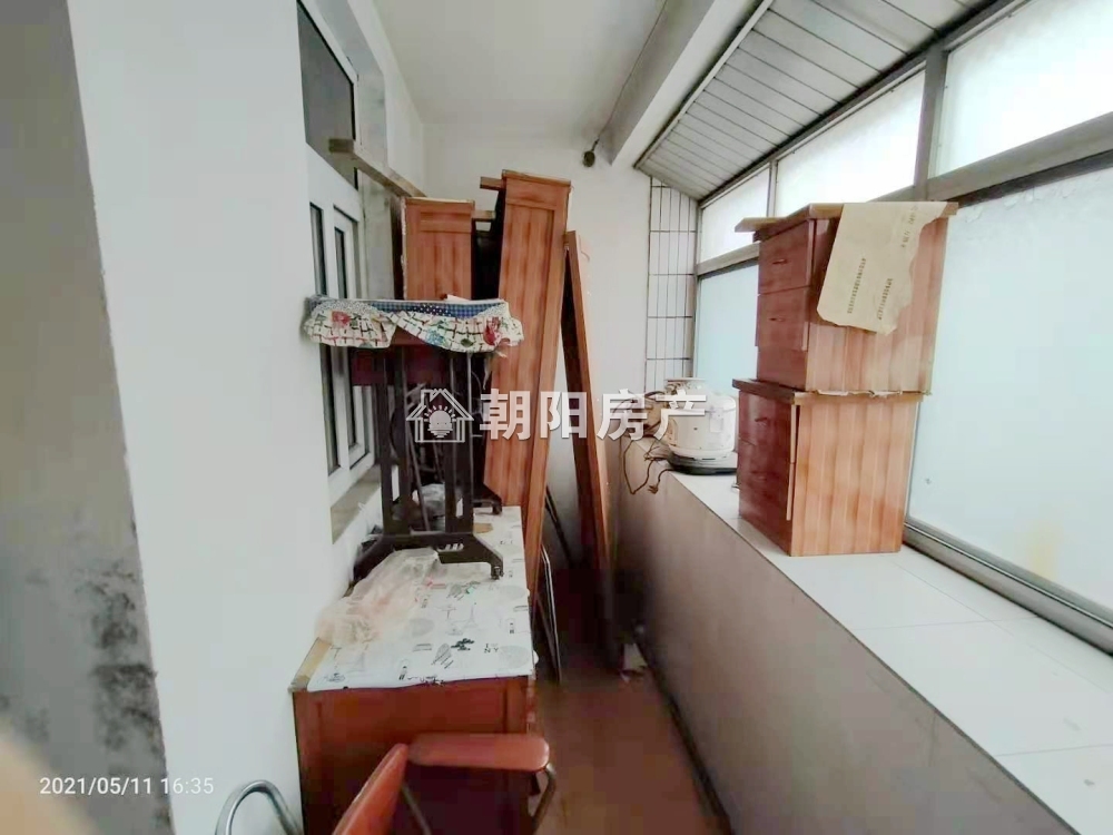 福乐街 74平 东向两室 满两年 交通便利