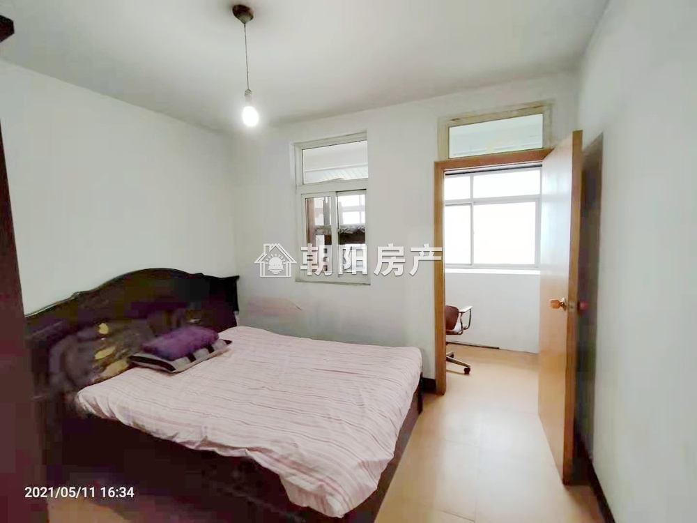 福乐街 74平 东向两室 满两年 交通便利