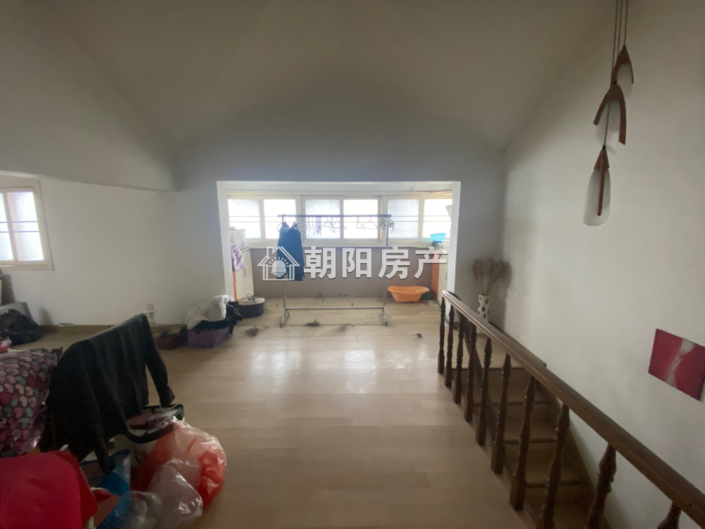 东苑新村 138平 南向三室 免税 2319元/平