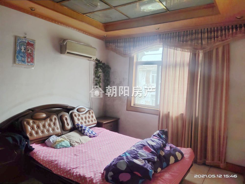 龙湖小区 89平 南向三室 学区房 满两年 交通便利