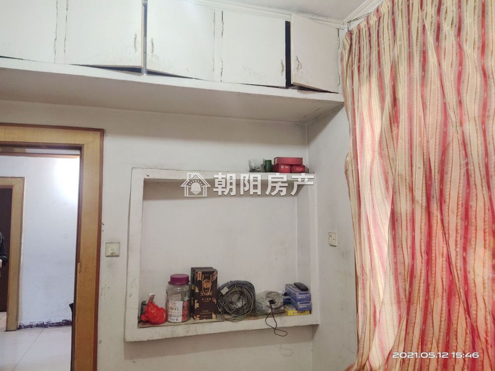 龙湖小区 89平 南向三室 学区房 满两年 交通便利