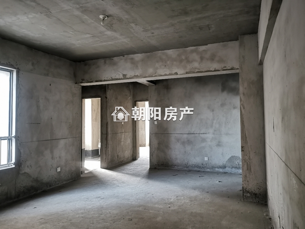 华夏中央广场 99平 南向三室一厅 毛坯 交通便利
