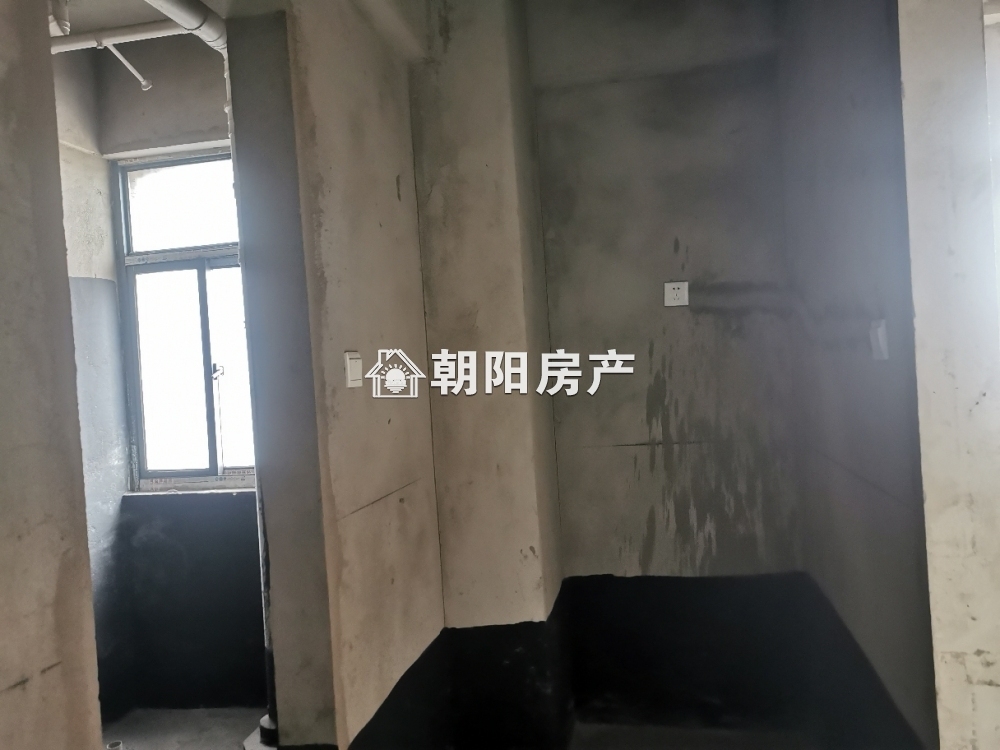 华夏中央广场 99平 南向三室一厅 毛坯 交通便利