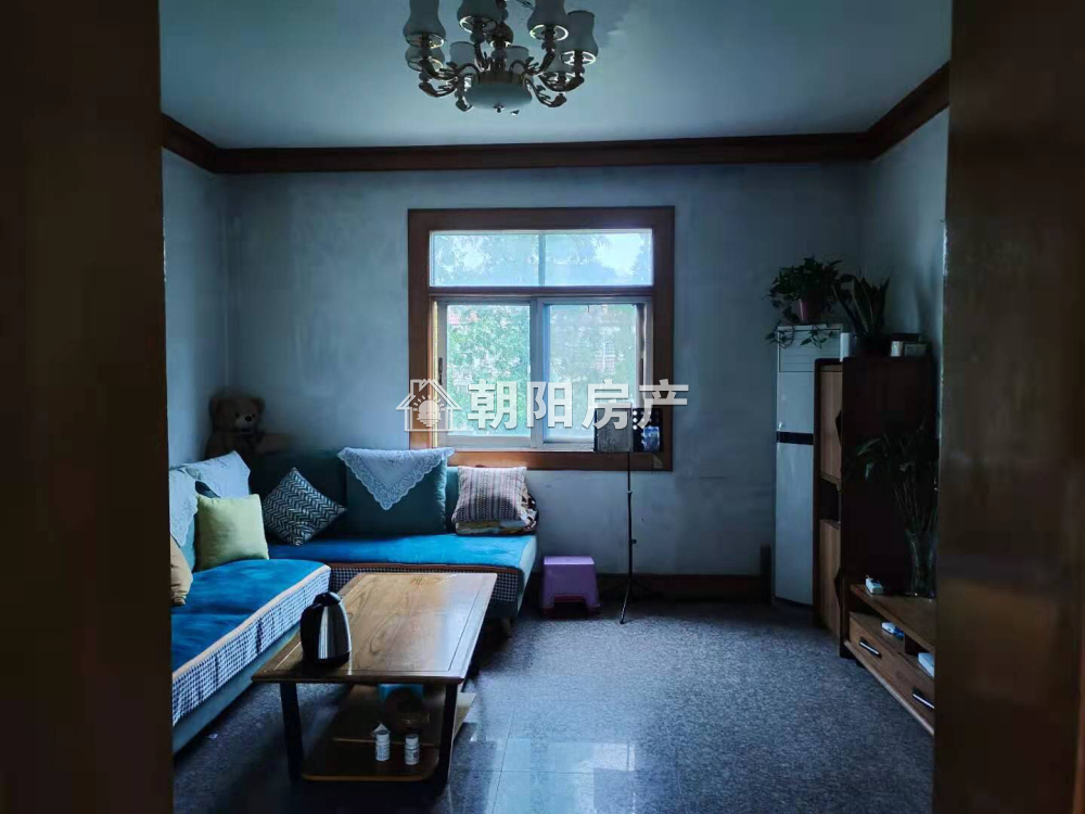交警新村 85平 南向三室 单价2705元 交通便利