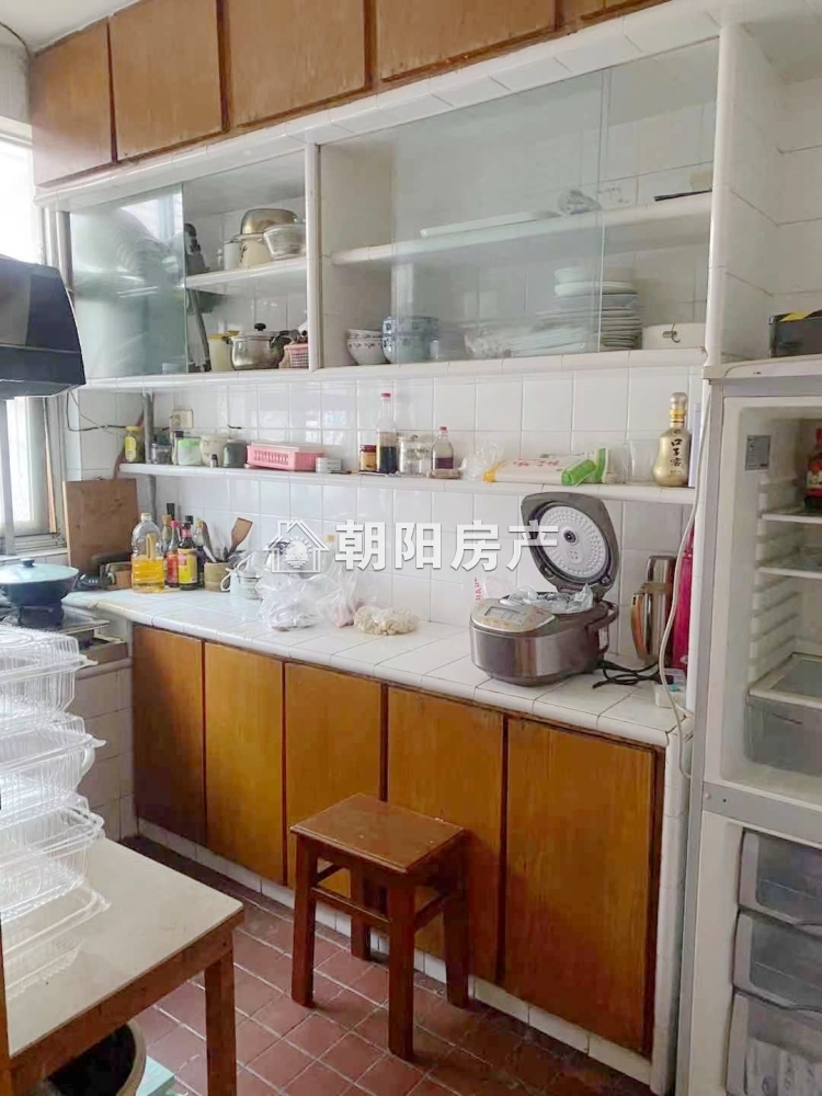 金厦小区 83平 南向三室 满五唯一 交通便利