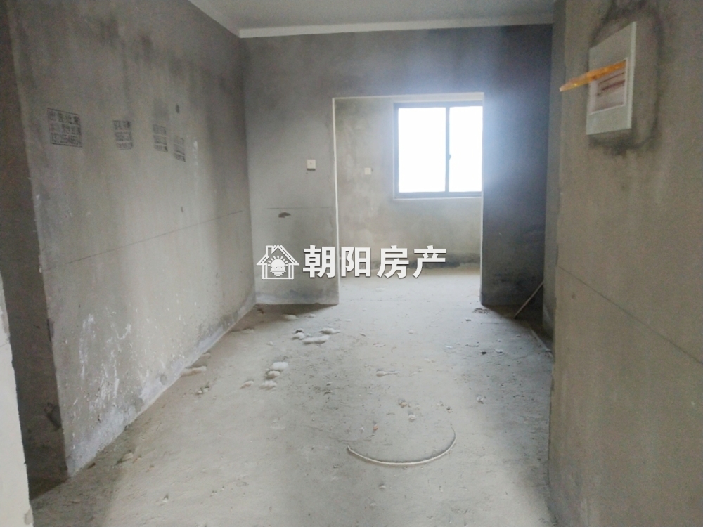 志高壹代城 109平 南向三室二厅 单价4578元 毛坯小高层 交通便利