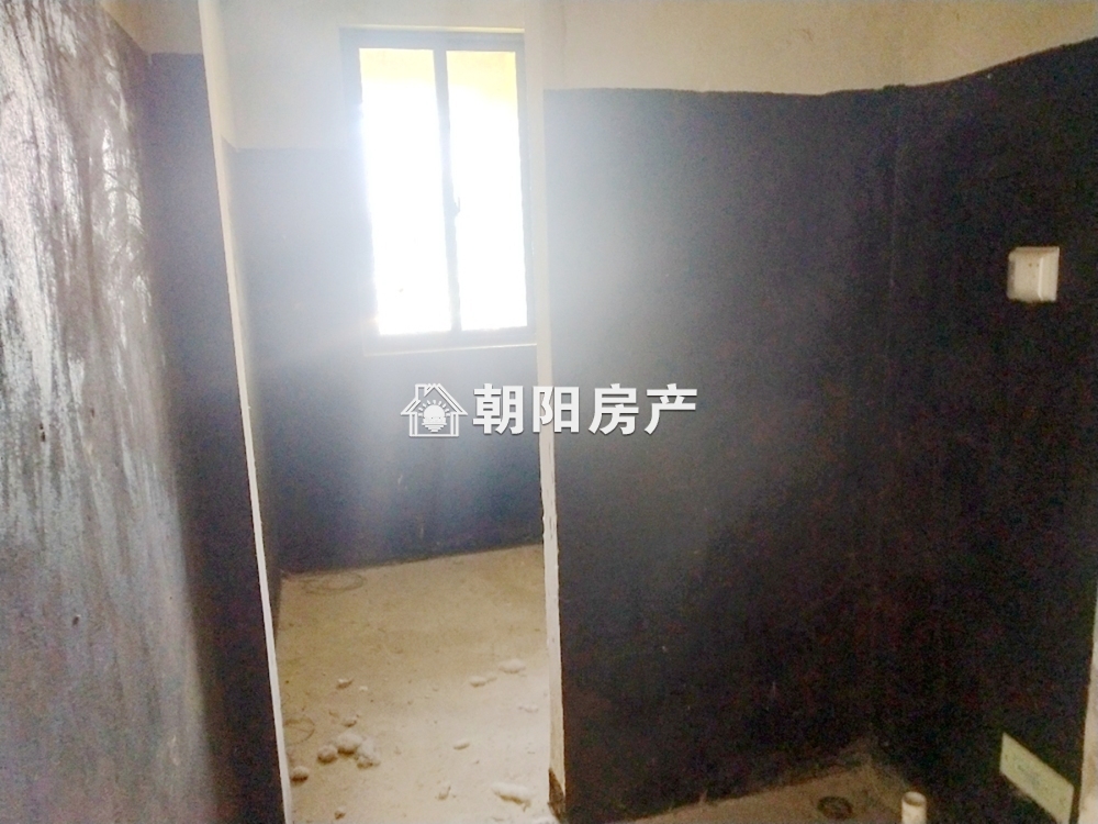 志高壹代城 109平 南向三室二厅 单价4578元 毛坯小高层 交通便利