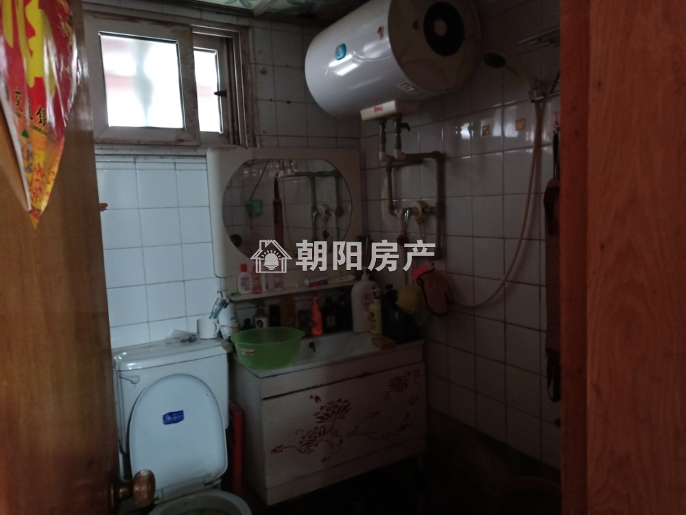 中保楼 78平 南向精装三居 满两年 配套齐全 2051元/平