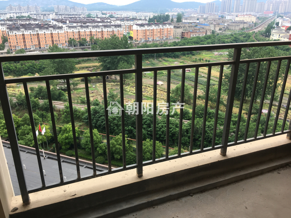 金地国际城二期阳光里 104平 南向三室二厅 随时看房 单价仅5.77元