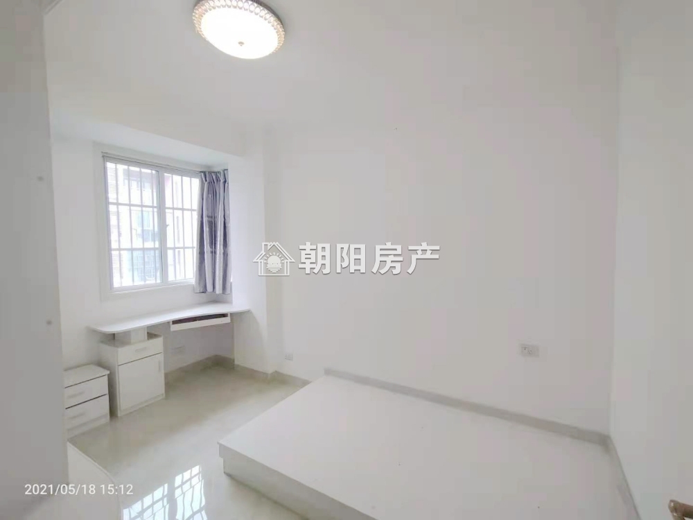 信谊四季城 4室2厅 二十六中学区 送家具家电
