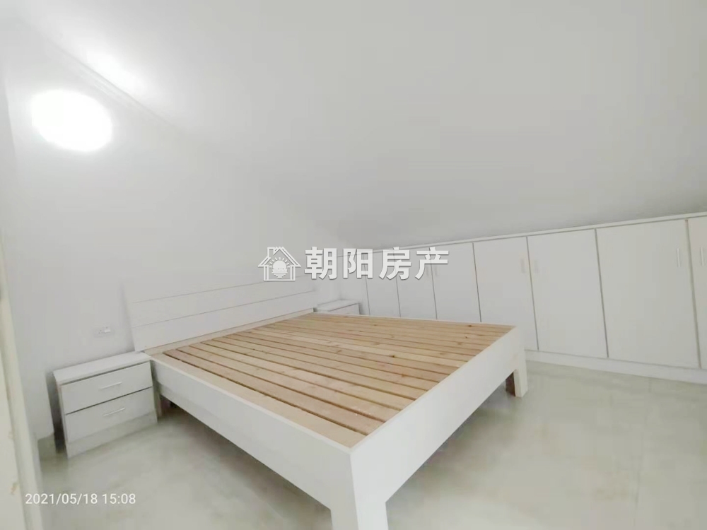 信谊四季城 4室2厅 二十六中学区 送家具家电