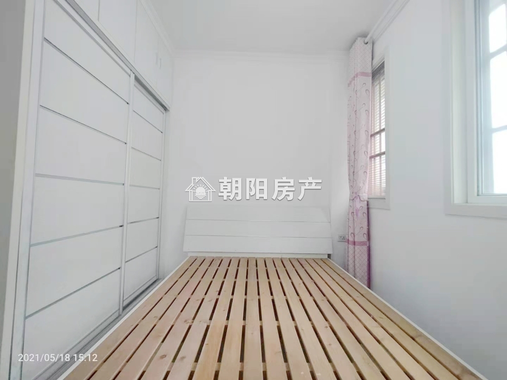 信谊四季城 4室2厅 二十六中学区 送家具家电