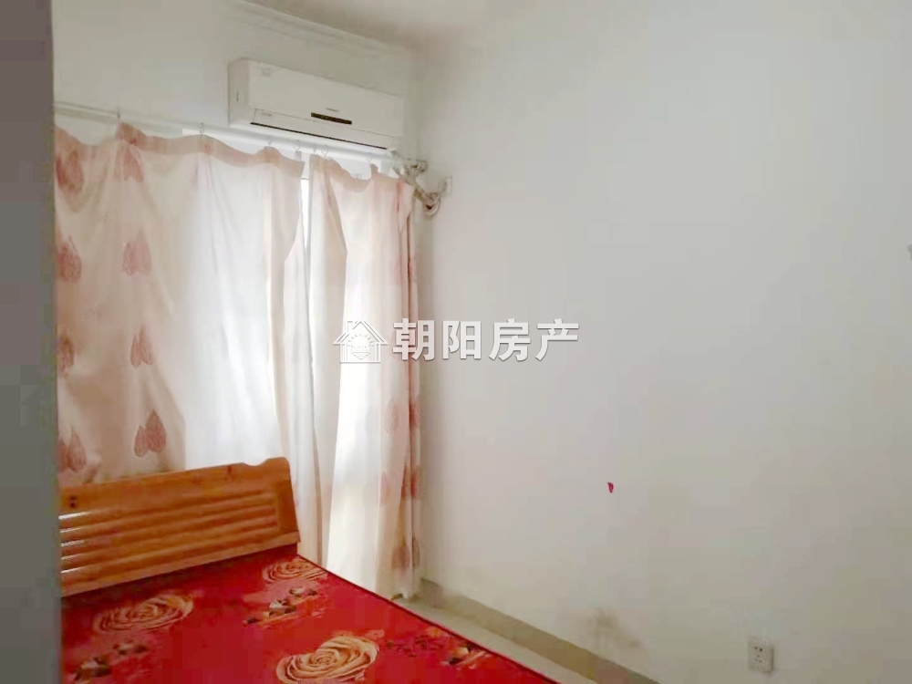 龙湖路一号 101平 南向两室中装 免税 单价4433元