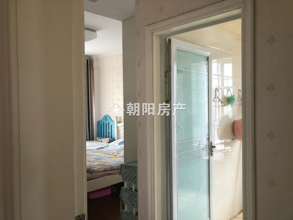 上品印象 117平 南向三室二厅 精装 满两年 学区房