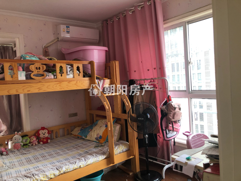 上品印象 117平 南向三室二厅 精装 满两年 学区房