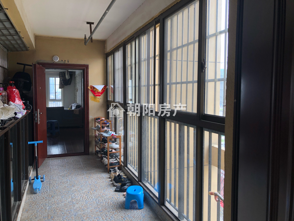 上品印象 117平 南向三室二厅 精装 满两年 学区房
