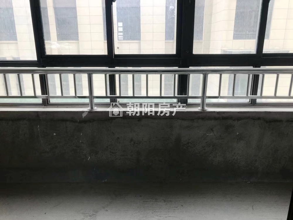 艺山南 106平 南向三室二厅 单价4716元 学区房 随时看房