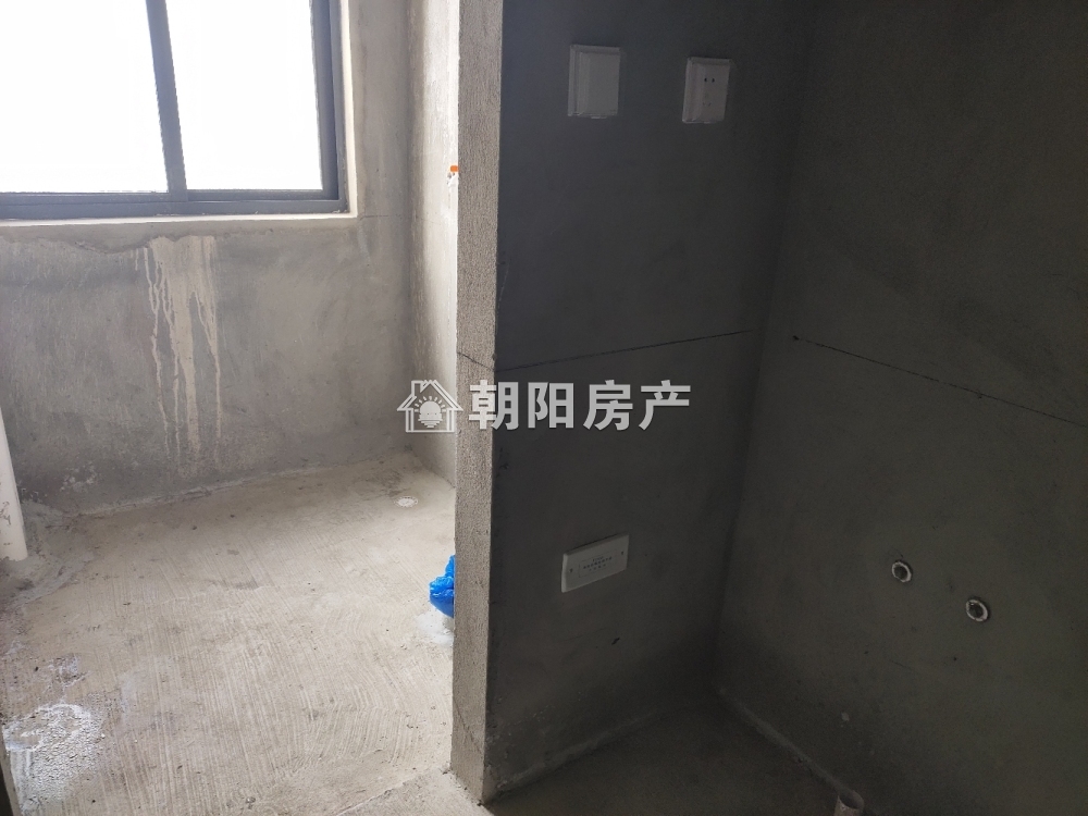 金地天悦 125平 四室两厅 毛坯 学区房 采光好 随时看房
